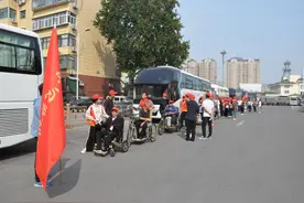 山东省第二荣军医院组织集中供养荣军游济南大明湖图片