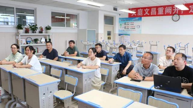 深耕学案优化，聚力课堂提质 济南高新区实验中学学科论坛开讲