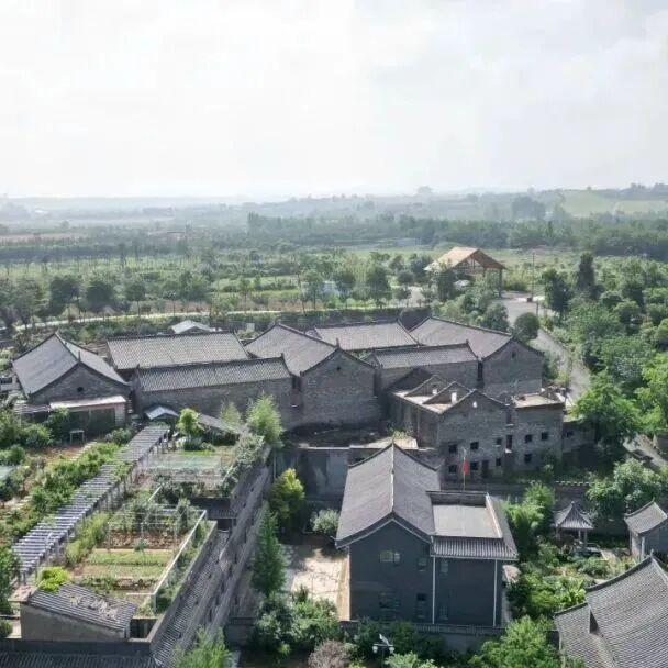 想在伊滨出片？这样拍满满故事感！