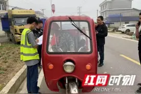 许家坊土家族乡：交通文明行 安全伴我行图片