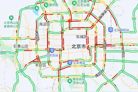 北京暴雨蓝色预警，明天中午至后天有明显降雨，出行注意安全图片