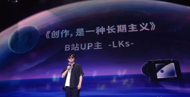 不追热点的百万up主，靠什么火的