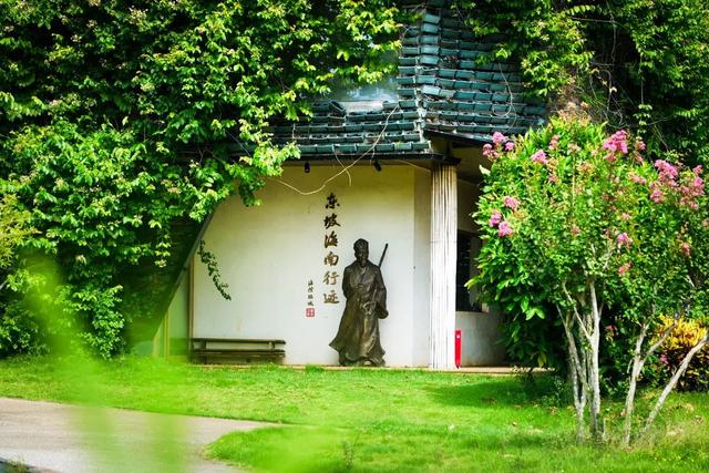 演唱会没嗨够？转场美兰这10个地方！火星人与KatyCats的游玩攻略→