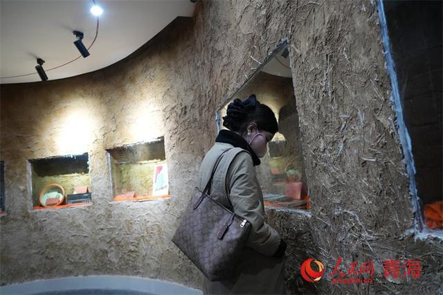 一条路与一座城的七十年