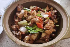 沙洲日记 | 百味沙洲之啫啫鸡煲图片