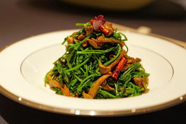 飞昆明吃几顿饭