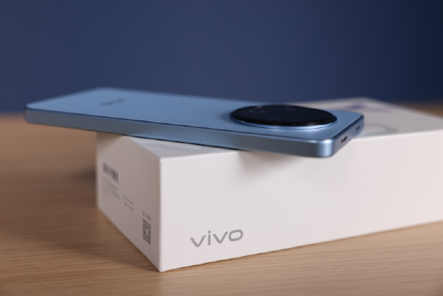 vivo Y500上手：大电池与好手感兼得，一款均衡的千元手机