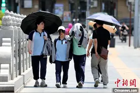 西安继续发布高温橙色预警 民众盼雨来图片