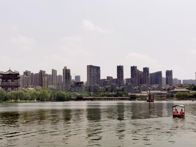 一天三城取消限購(gòu)，為何只解除二環(huán)外限購(gòu)？