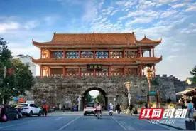 云山相约（悦）·卤香百威（味）——写在湖南武冈首届旅游发展大会暨第二届“云山·百威啤酒卤菜节”举办之际图片