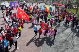 龙口：奔跑迷你马拉松 关爱孤独症儿童图片