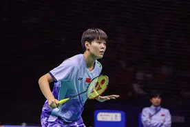 晋级决赛！羽毛球亚团赛中国队3比2战胜日本队图片