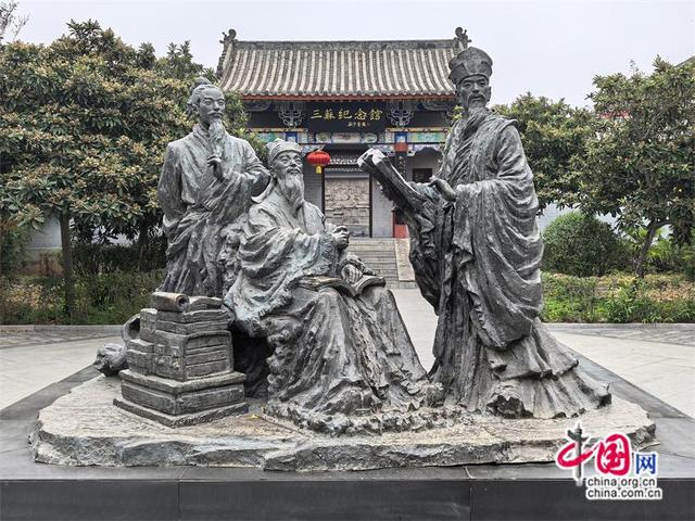 高舜礼：“三苏”墓园的旅游能否加速腾飞？