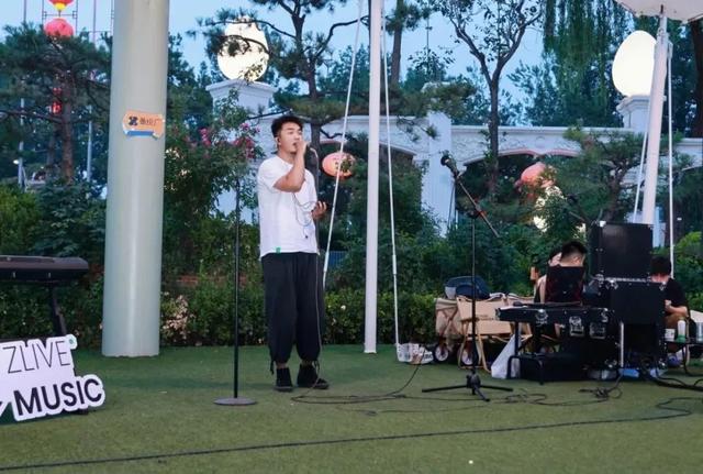 快来！副中心这个夜市每天都能去！好吃好玩又好拍