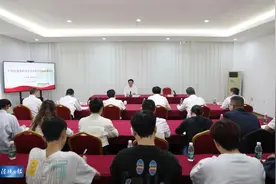 潜心学习锤炼意志锐意进取 让青春在奋斗中焕发出绚丽光彩图片