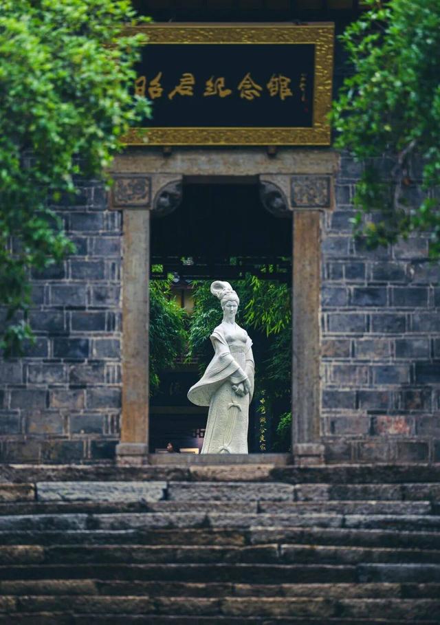 惊艳春晚的“王昭君”同款！三八女神节，去昭君故里赴一场汉服之约，做自己的“当代花神”！