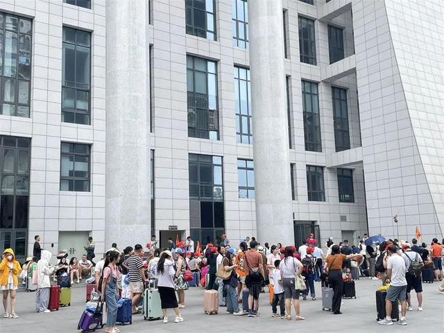 红河州暑期文旅盛宴点燃盛夏激情，尽显多元魅力