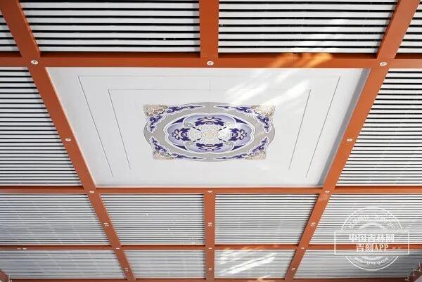 宝藏小站江源东站：向游客讲诉松花石的故事