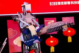 春晚带火机器人，这个春节多地景区机器人“很忙”图片