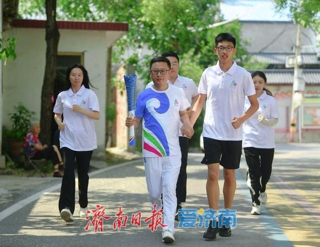 “泉炬”映南山：清泉里的生态守护与精神传承