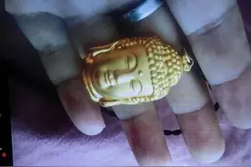 前男友调包黄金吊坠，警方9小时速破案！图片