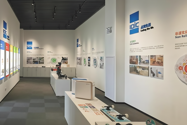 33米超高岩壁攀岩、6款精酿配吊炉烧烤，还有厂房Loft……