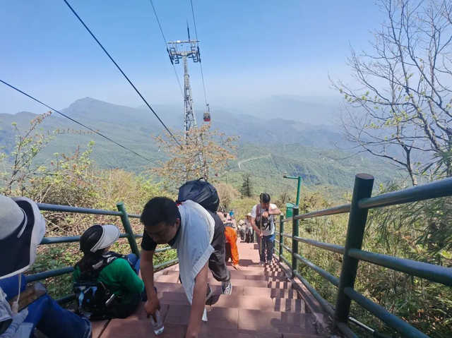 找到啦！瓦屋山徒步真正的魅力！