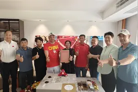 光芒“郑”闪耀，奥运冠军郑钦文家中来了“新客”图片