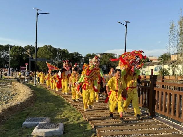 双节假期惠阳搭建动漫吉他乡村三大场景，优惠覆盖吃住行游购娱