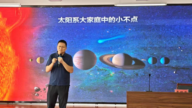 高阶前沿科普河南行 点燃青少年科学梦