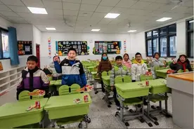 淮阴师范学院第一附属小学：巧手扮教室 礼迎新学期图片