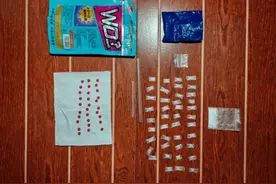 合唱“铁窗泪”！“体贴”大哥到看守所看望小弟被抓图片