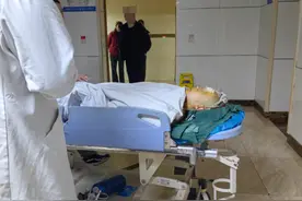 17岁女儿患癌，单亲爸爸卖房筹钱，生母失联十余年后现身图片