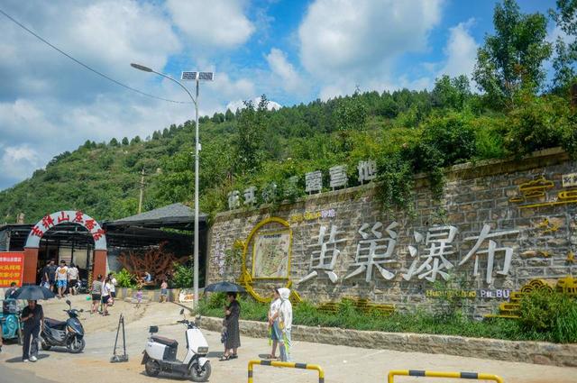 35℃的夏天，一头扎进20℃的瀑布里！黄巢瀑布，透心凉！