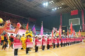 全国20支龙狮队齐聚广西藤县 玩转“套路”图片