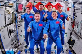 神二十乘组顺利入驻天宫，“小船”“大船”碰面背后隐藏玄机图片