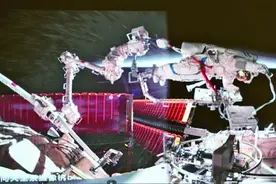 神十九乘组完成第二次出舱图片