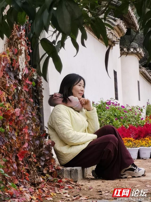 秋游时刻丨漫步周立波故居，拾起一枚秋的私语