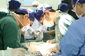 一年多完成61例器官移植，复旦儿科点亮尿毒症患儿家庭“希望之灯”图片