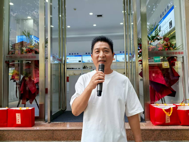 郑州首家社区共享直播间开播仪式举办