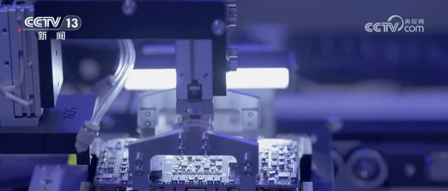 经济三季报观察·“智能”成机器人产业主旋律 关键零部件研制获得新突破