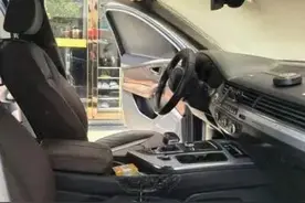 安全提醒 || 因为一根数据线，车差点“烧没了”！酷热天气，这7样物品别留在车内→图片