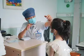 男孩视力“断崖式”下降 竟是激光笔惹祸图片