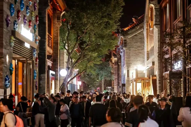 河南“文化家底”，何以成假日“暖心招牌”？ | 顶端观察