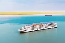 长江贰号“武汉—南京”旅游航线国庆首航图片