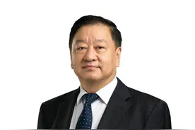 全国政协委员、中国广核集团董事长杨长利：建议将核电纳入绿色电力体系，发挥核电减碳降碳作用图片