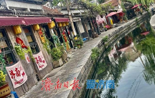 浅秋染老街 尽显老城韵味