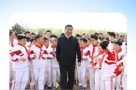 时政微观察丨争做新时代好少年图片
