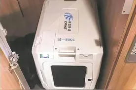 “毛孩子”能坐高铁了 人宠友好多元诉求怎么平衡？图片