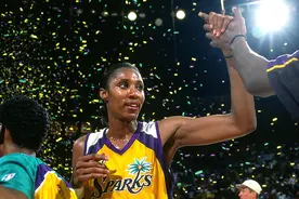 WNBA25大球星之丽萨-莱斯利：联盟初代门面&扣篮第一人图片